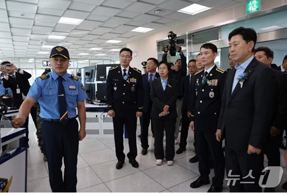 개국식 참관 모습